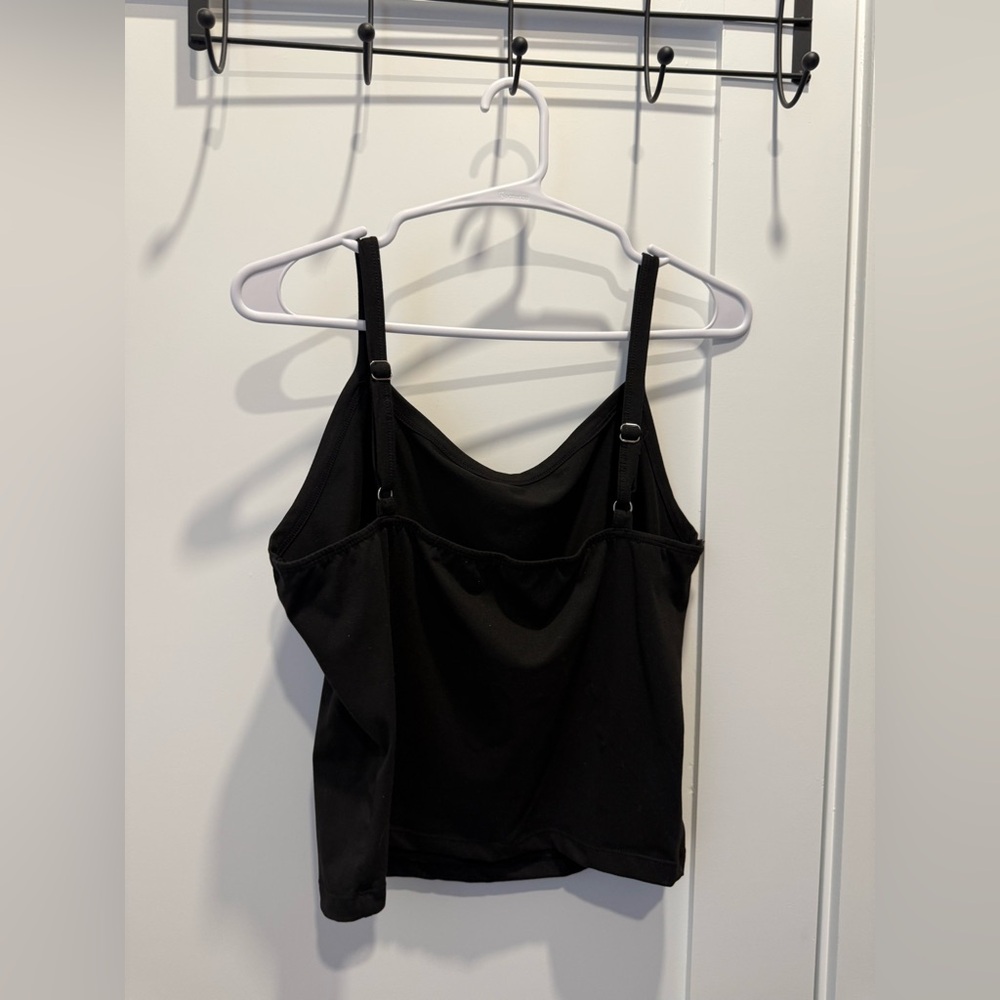 Trendy Queen adjustable strap tank - Picture 3 of 3